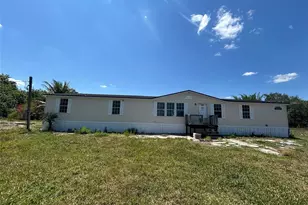 1369 Horseshoe Loop, Moore Haven, FL 33471 - Photo 1