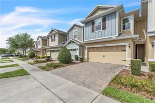 1262 E 10th St, Apopka, FL 32703 - Photo 1