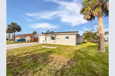 135 N Palmetto Avenue, Flagler Beach, FL 32136 - Photo 1