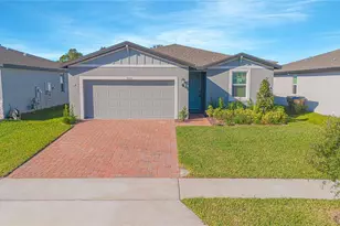 2930 Sunstar Dr, Saint Cloud, FL 34772 - Photo 1