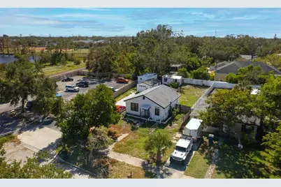 621 E Street, Clearwater, FL 33756 - Photo 1