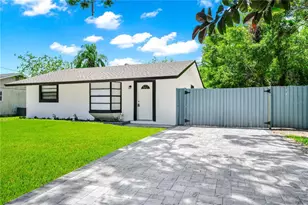 228 Ring Rd, Orlando, FL 32811 - Photo 1