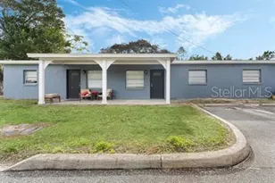 1086 Hibiscus Ct, Tavares, FL 32778 - Photo 1