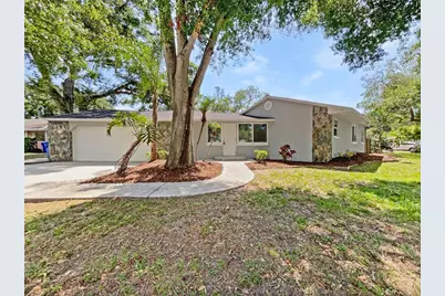 5225 20th Street N, Saint Petersburg, FL 33714 - Photo 1