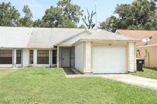 3939 Magnolia Lake Ln, Orlando, FL 32810 - Photo 1