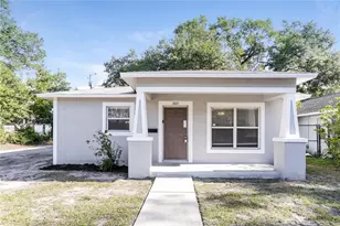 885 Newton Ave S, Saint Petersburg, FL 33701 - Photo 1