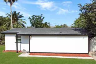 49 Orange Park Blvd, Lake Wales, FL 33898 - Photo 1