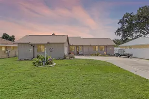 27714 Lois Dr, Tavares, FL 32778 - Photo 1