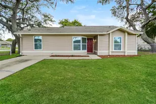 2714 E Waco Dr, Deltona, FL 32738 - Photo 1