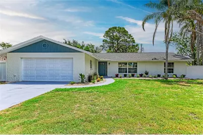 221 Vermont Avenue E, Bradenton, FL 34208 - Photo 1