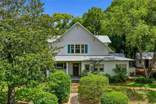 408 W Pearl St, Minneola, FL 34715 - Photo 1