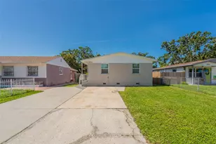 3850 11th Ave S, Saint Petersburg, FL 33711 - Photo 1