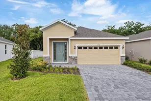 1214 Atlantic Ave, Fruitland Park, FL 34731 - Photo 1