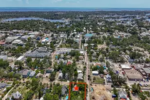 226 N Grosse Ave, Tarpon Springs, FL 34689 - Photo 1