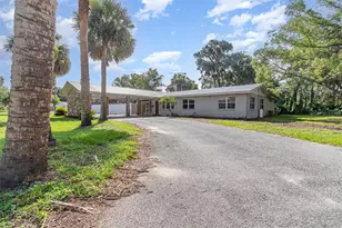 123 SE 1st Ave, Webster, FL 33597 - Photo 1