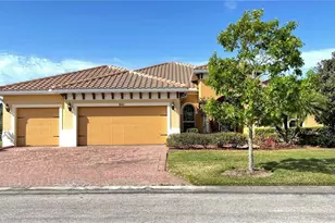 801 San Raphael St, Poinciana, FL 34759 - Photo 1