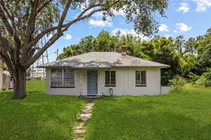 105 N Florida Ave, Howey in the Hills, FL 34737 - Photo 1