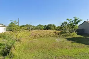 671 SW Yardley St, Palm Bay, FL 32908 - Photo 1