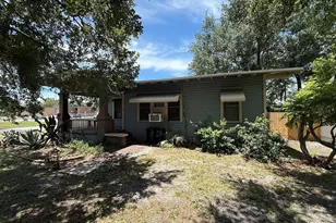 714 S Laurel Ave, Sanford, FL 32771 - Photo 1