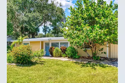 706 Lynn Avenue, New Smyrna Beach, FL 32168 - Photo 1