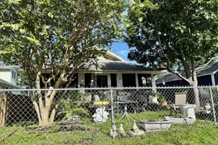 6022 N Dexter Ave, Tampa, FL 33604 - Photo 1