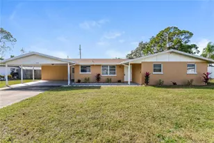 2472 Waneta Dr, Sarasota, FL 34231 - Photo 1