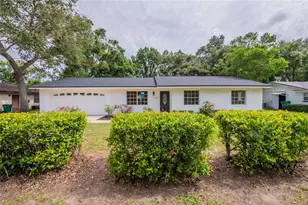 2703 E Washington Ave, Eustis, FL 32726 - Photo 1