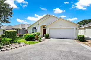 1520 Gulf Vue Dr, Haines City, FL 33844 - Photo 1