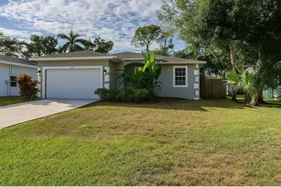 2017 17th Avenue W, Bradenton, FL 34205 - Photo 1