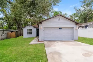 8719 N 48th St, Tampa, FL 33617 - Photo 1