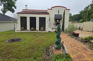 1300 6th St, Clermont, FL 34711 - Photo 1