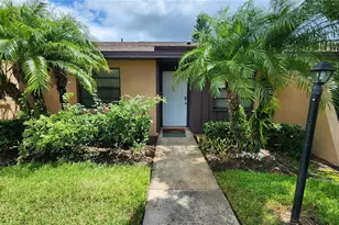 2108 Bahamas Ct, Kissimmee, FL 34741 - Photo 1