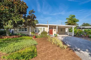 1304 Falcon Dr, Orlando, FL 32803 - Photo 1