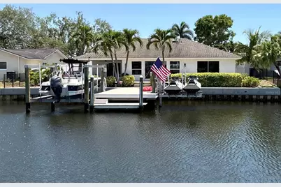 1357 52nd Avenue NE, Saint Petersburg, FL 33703 - Photo 1