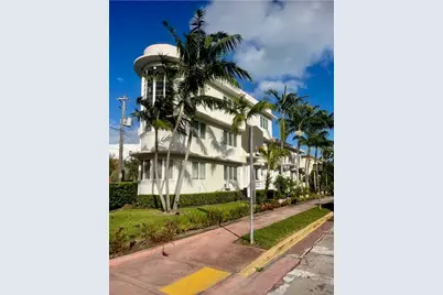 841 W 40th Street, Miami Beach, FL 33140 - Photo 1