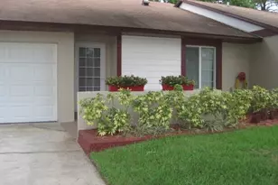 102 Oakridge Ct, Sanford, FL 32773 - Photo 1