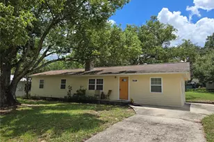 240 E Beach St, Groveland, FL 34736 - Photo 1