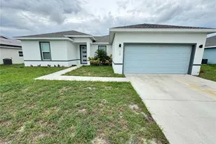 13 Zinnia Ln E, Poinciana, FL 34759 - Photo 1