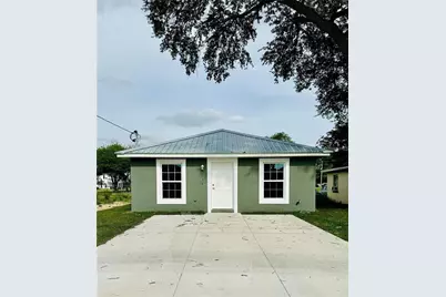 136 E Street, Lake Wales, FL 33853 - Photo 1