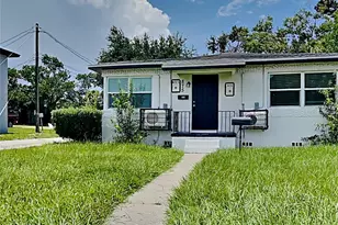 875 21st Ave S, Saint Petersburg, FL 33705 - Photo 1