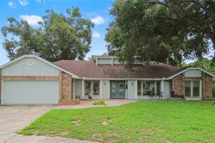 9126 Queen Elizabeth Ct, Orlando, FL 32818 - Photo 1