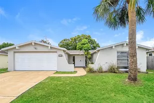 9131 Hunt Club Ln, Port Richey, FL 34668 - Photo 1