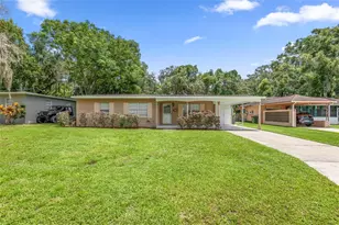 1108 Oak Dr, Leesburg, FL 34748 - Photo 1