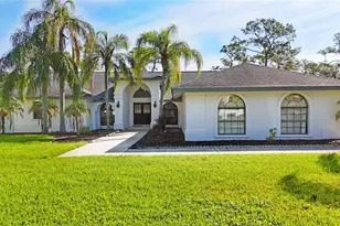 2846 Hammock Dr, Plant City, FL 33566 - Photo 1