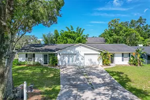 125 N Rhodes St, Mount Dora, FL 32757 - Photo 1