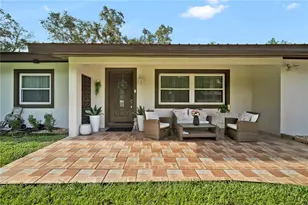 427 W Lakeview Ave, Lake Mary, FL 32746 - Photo 1
