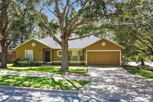 908 Bristle Cone Ct, Minneola, FL 34715 - Photo 1