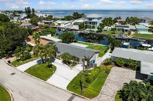 3596 Beach Dr SE, Saint Petersburg, FL 33705 - Photo 1