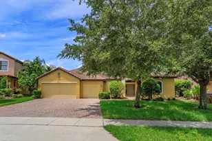 3904 Coastal Breeze Dr, Kissimmee, FL 34744 - Photo 1