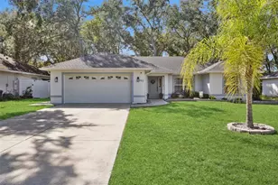 165 Quail Oaks Cir, Groveland, FL 34736 - Photo 1